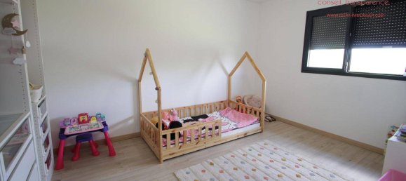 3 bedrooms House in Conde-Northen, France No. 59832 9