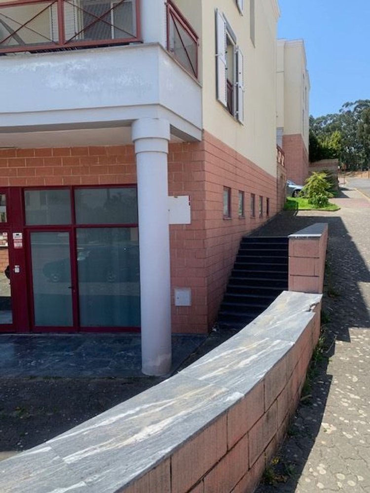 Bureau à Oeiras, Portugal 80m² No. 205632