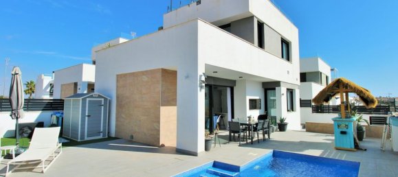 3 Schlafzimmer Villa in Alicante, Spain, Nr. 176034 2