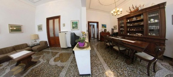 5 rooms Apartment in Rapallo, Italy No. 189167 7