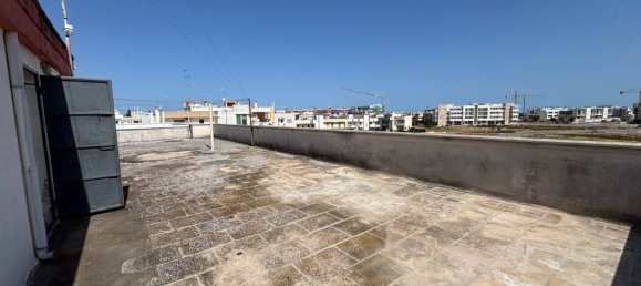 3 bedrooms House in Noicattaro, Italy No. 335691 27