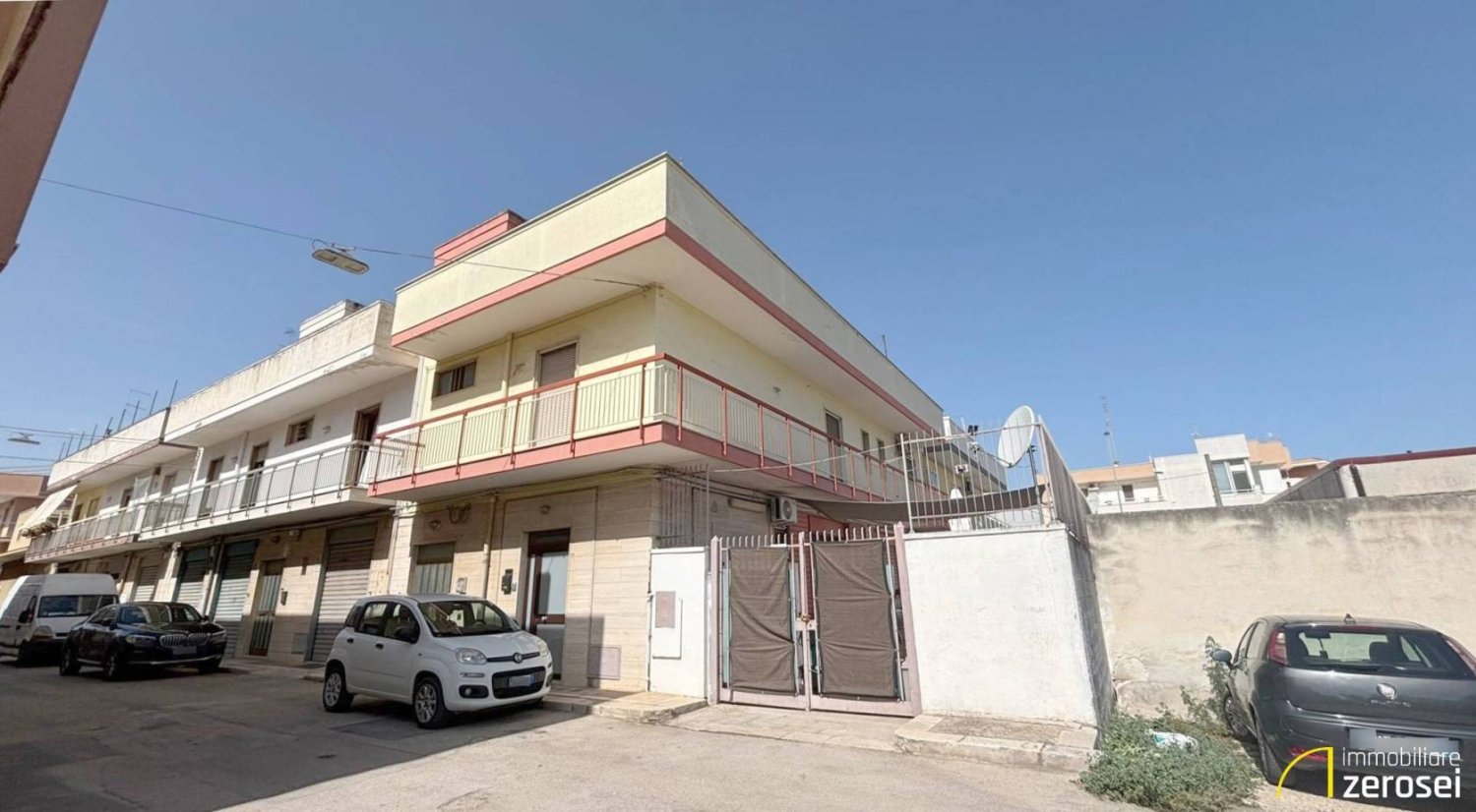 3 bedrooms House in Noicattaro, Italy No. 335691