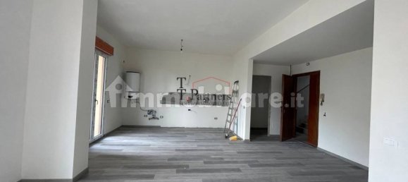 Apartamento T3 em Sesto Fiorentino, Italy N.º 265796 2