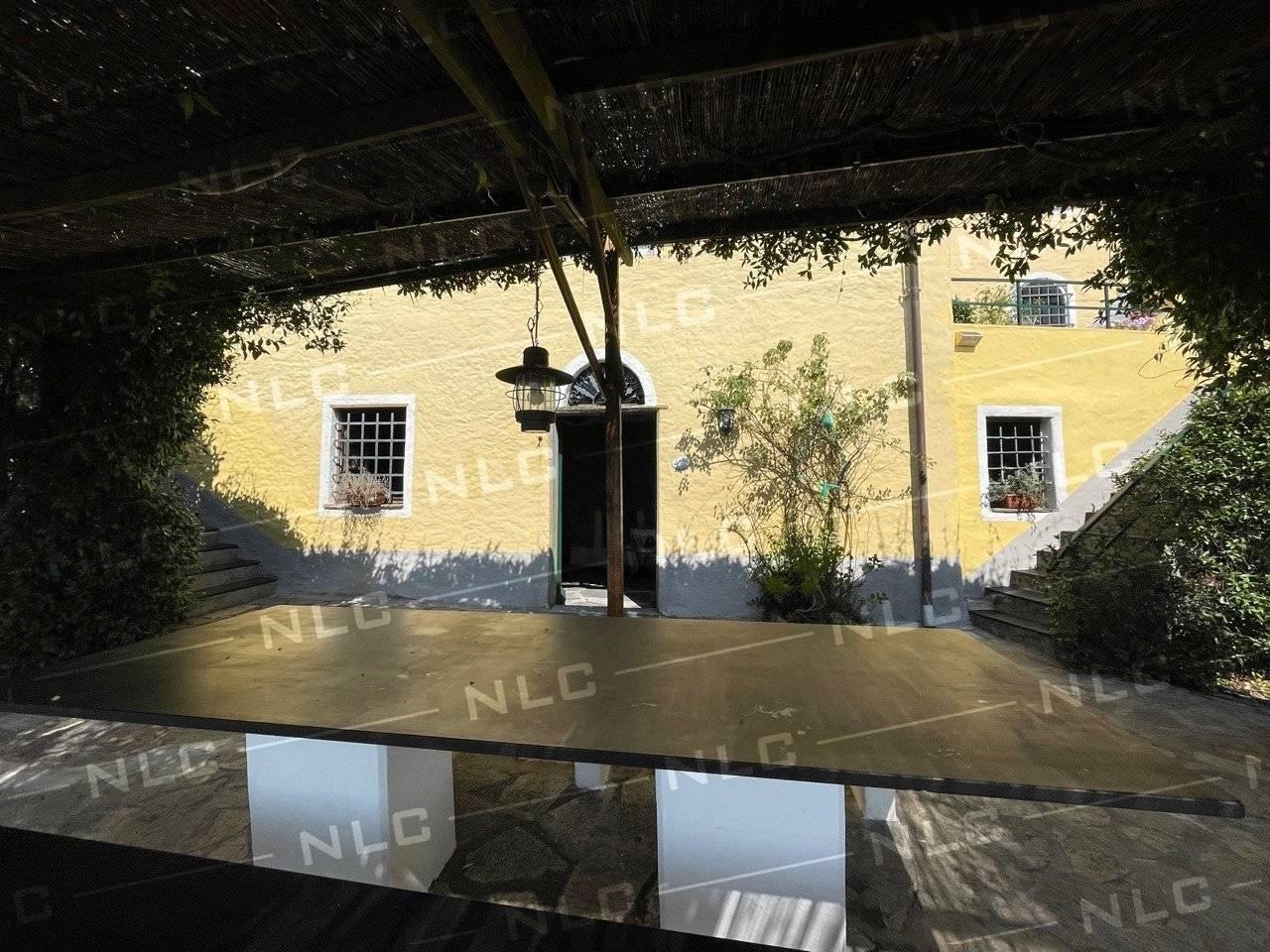 6 rooms Villa in Cogorno, Italy No. 155812