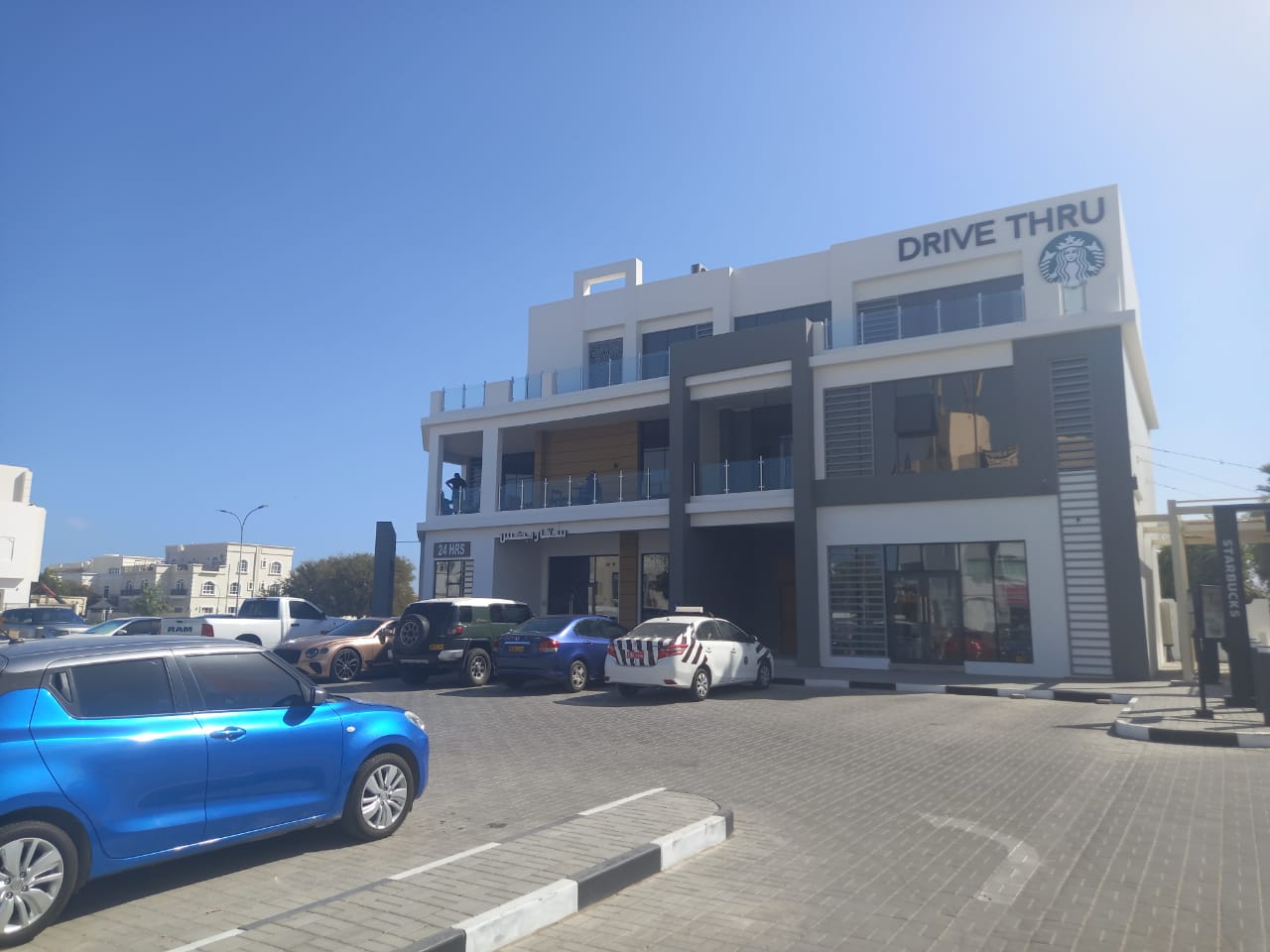 Hotel de 4 dormitorios en Muscat, Oman No. 1331