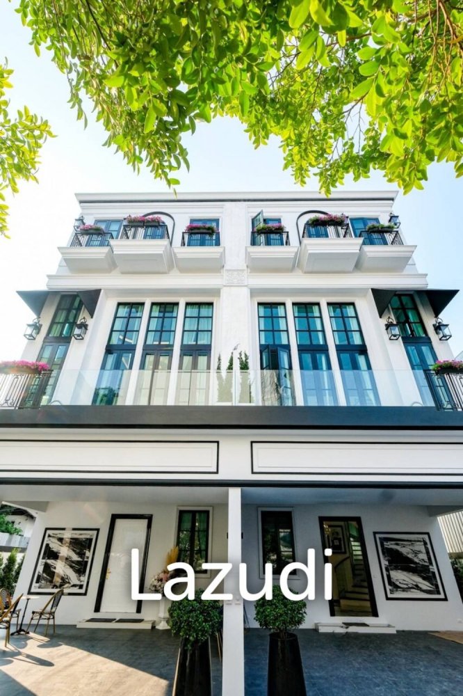 4 bedrooms Cafe / restaurant in Bangkok, Thailand No. 17707