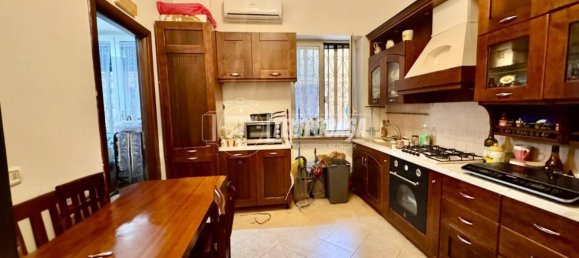 1 bedroom Apartment in Naples, Italy No. 273943 3