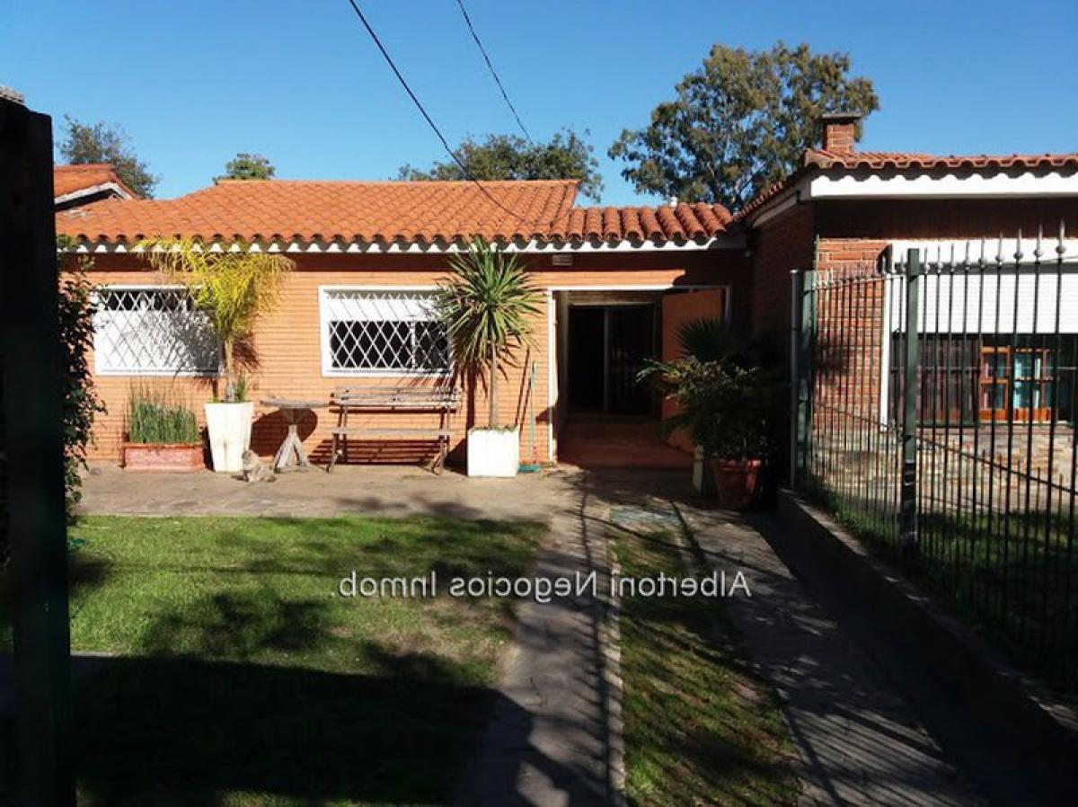 2 bedrooms House in Canelones, Uruguay No. 1181