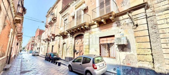 Apartamento de 3 dormitorios en Catania, Italy No. 326509 8