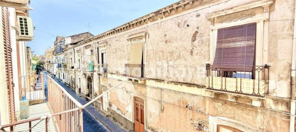Apartamento de 3 dormitorios en Catania, Italy No. 326509 9