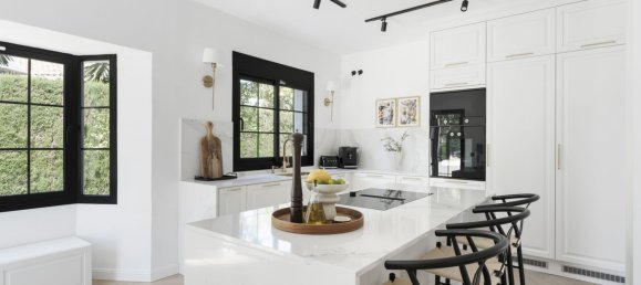 5 bedrooms Villa in Estepona, Spain No. 147364 11