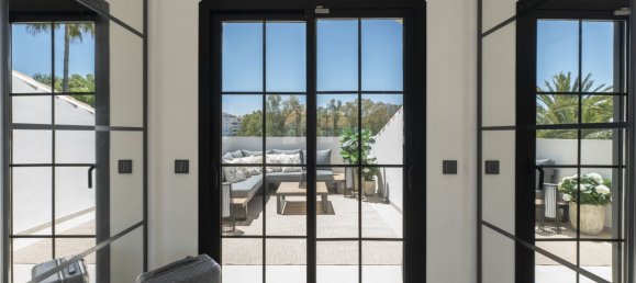 5 bedrooms Villa in Estepona, Spain No. 147364 27