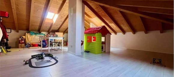 Villa de 5 habitaciónes en Sangiano, Italy No. 41617 25