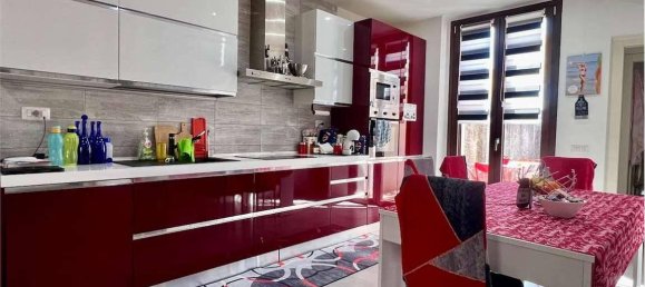 Villa de 5 habitaciónes en Sangiano, Italy No. 41617 4