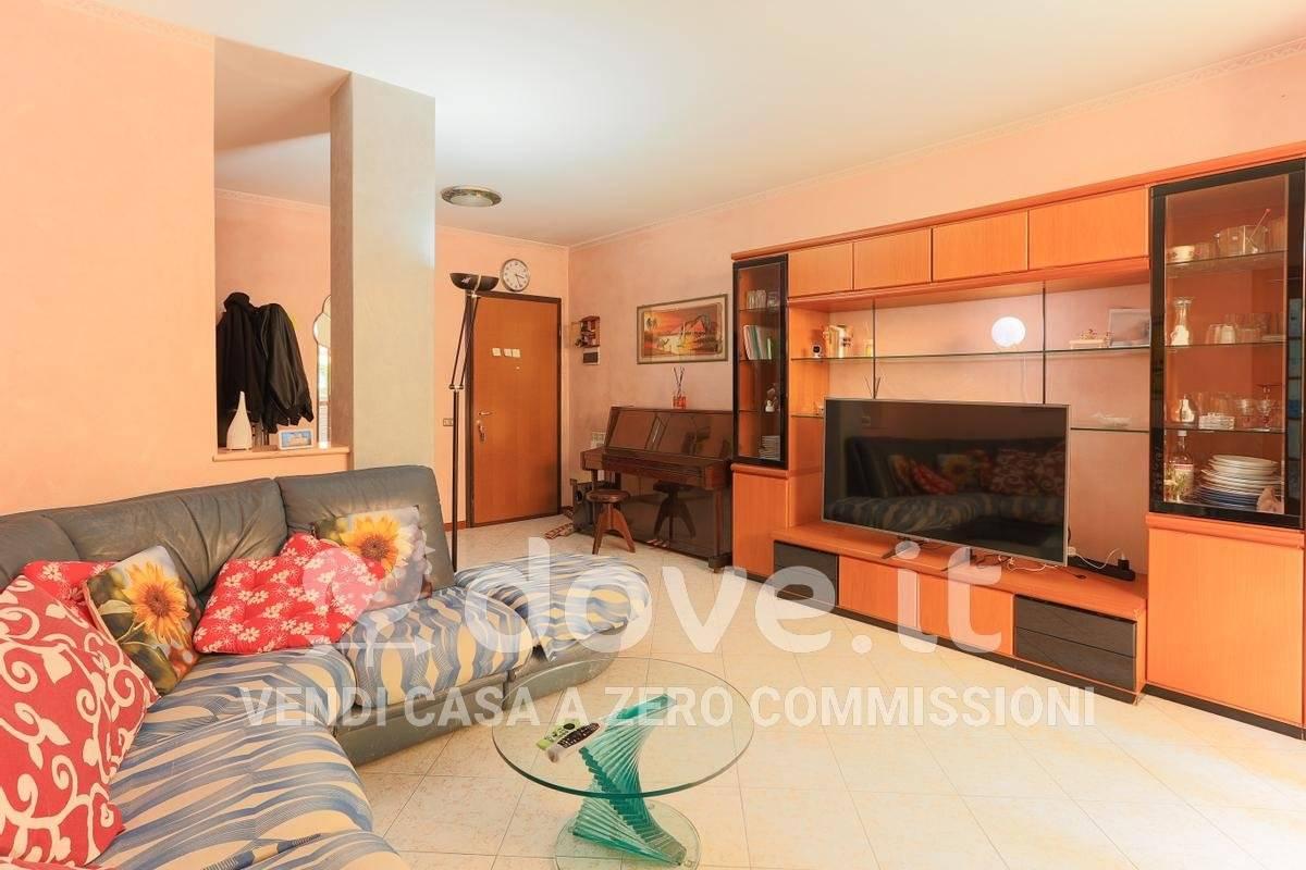 Квартира с 3 комнатами в Корнате д’Адда, Италия № 21186