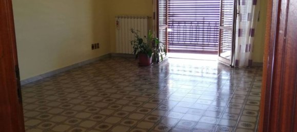 5 bedrooms Apartment in Paola, Italy No. 311615 8