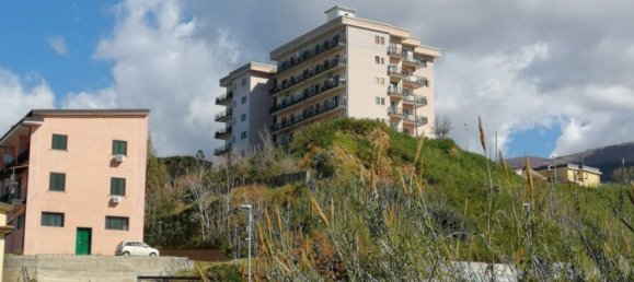 5 bedrooms Apartment in Paola, Italy No. 311615 7