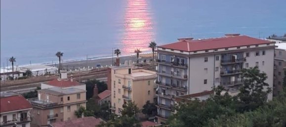 5 bedrooms Apartment in Paola, Italy No. 311615 5
