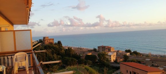 5 bedrooms Apartment in Paola, Italy No. 311615 11