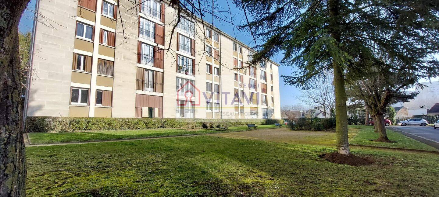 2 bedrooms Apartment in Beauvais, France No. 78345