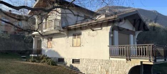 9-Zimmer Villa in Erba, Italy, Nr. 3273 2