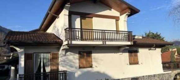9-Zimmer Villa in Erba, Italy, Nr. 3273 3