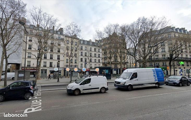 Studio in Paris, France No. 315656