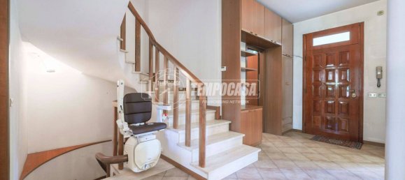 4 bedrooms House in Anzola dell'Emilia, Italy No. 307084 4