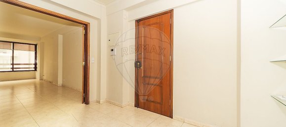 3 Schlafzimmer Wohnung in Lisbon, Portugal, Nr. 99532 11
