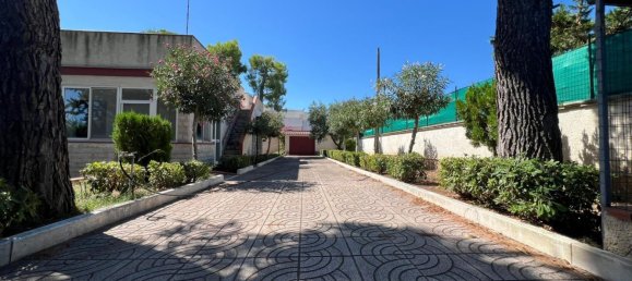 Вилла с 4 спальнями в Трани, Италия № 321162 26