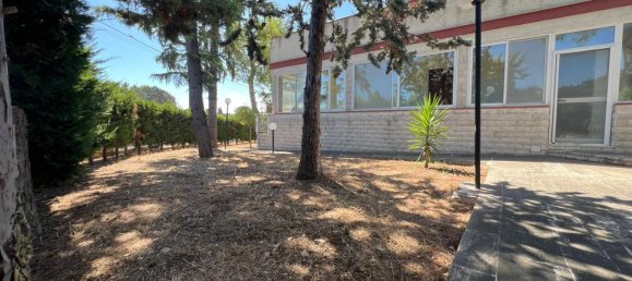 Вилла с 4 спальнями в Трани, Италия № 321162 27