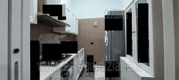 3 rooms Apartment in Pozzuoli, Italy No. 261161 2