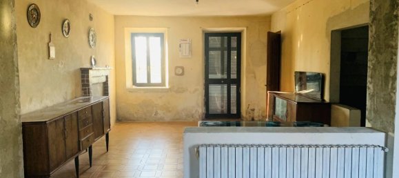 5 rooms House in Isola Sant'Antonio, Italy No. 153699 9