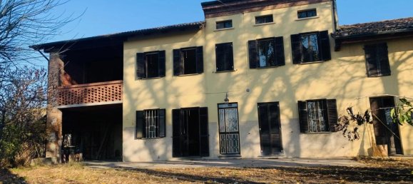 5 rooms House in Isola Sant'Antonio, Italy No. 153699 2