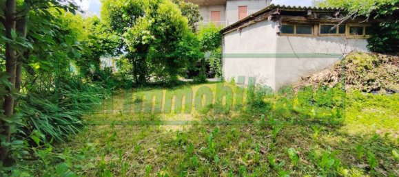 3 bedrooms Villa in Seriate, Italy No. 111692 6