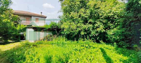 3 bedrooms Villa in Seriate, Italy No. 111692 14