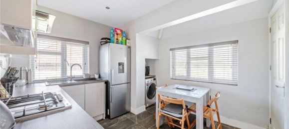 2 Schlafzimmer Maisonette-Wohnung in London, United Kingdom, Nr. 12232 3