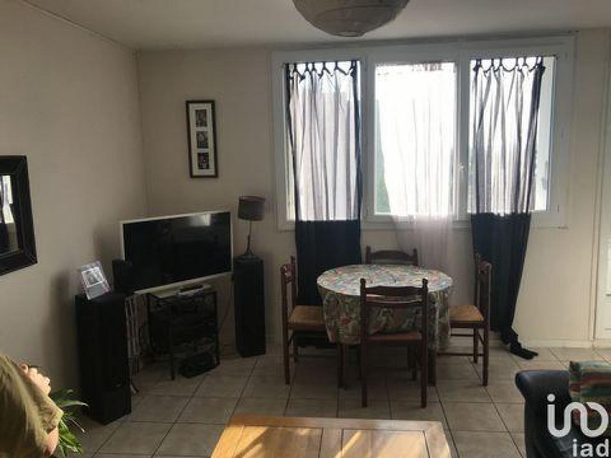 2 bedrooms Condo in Tours, France No. 14231