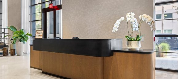 Коммерческая недвижимость 34.1м² в Майами, Майами-Дейд, Флорида, США № 615648 22