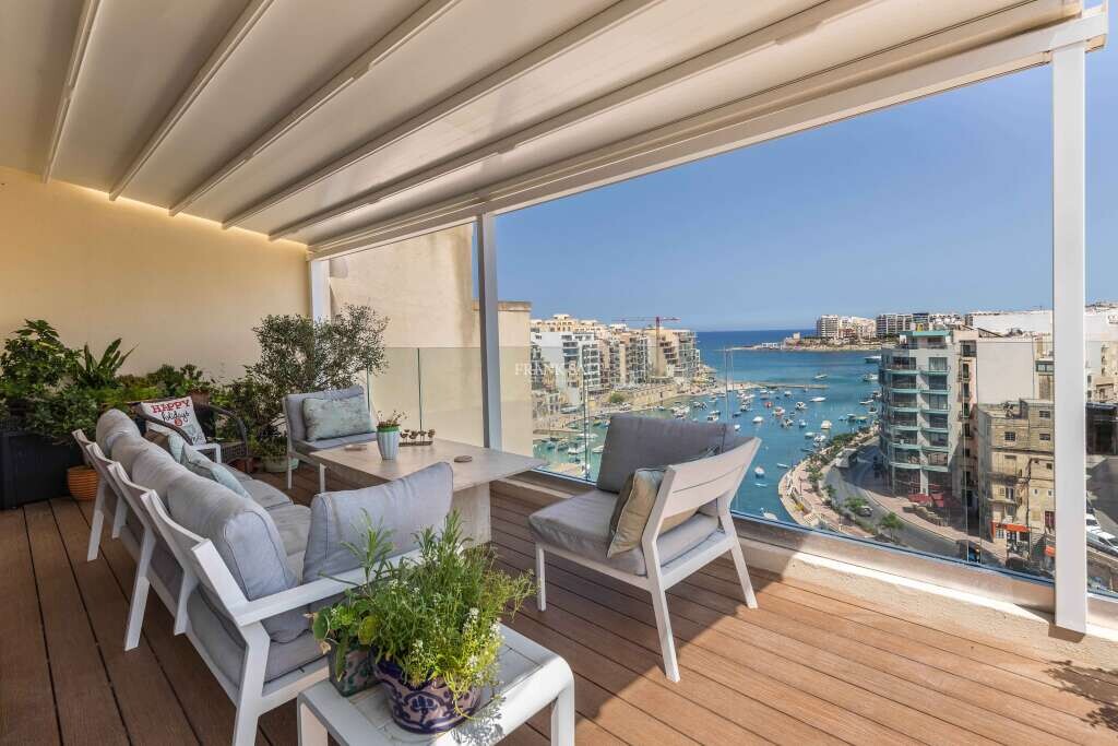 Ático de 5 dormitorios en Saint Julian's, Malta No. 203