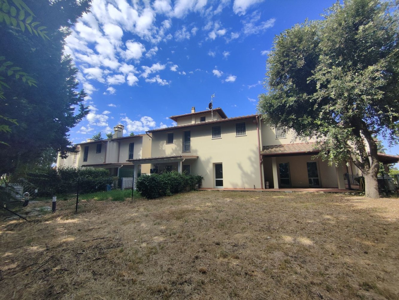 Apartamento de 3 habitaciónes en Montelupo Fiorentino, Italy No. 269681