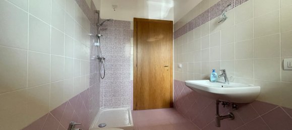Apartamento de 3 habitaciónes en Montelupo Fiorentino, Italy No. 269681 17