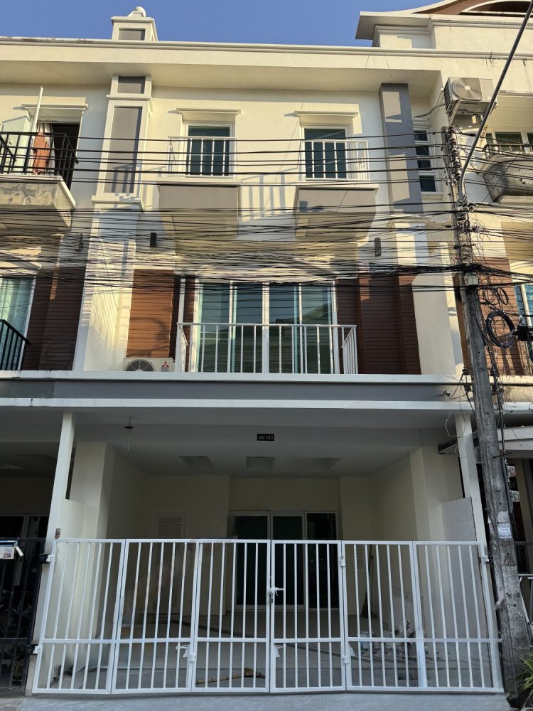 4 chambres Maison de ville à Phuket, Thailand No. 64608