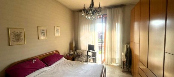 3 bedrooms Apartment in Moncalieri, Italy No. 332597 2