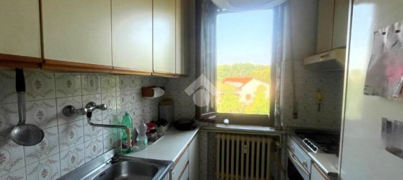 3 bedrooms Apartment in Moncalieri, Italy No. 332597 3