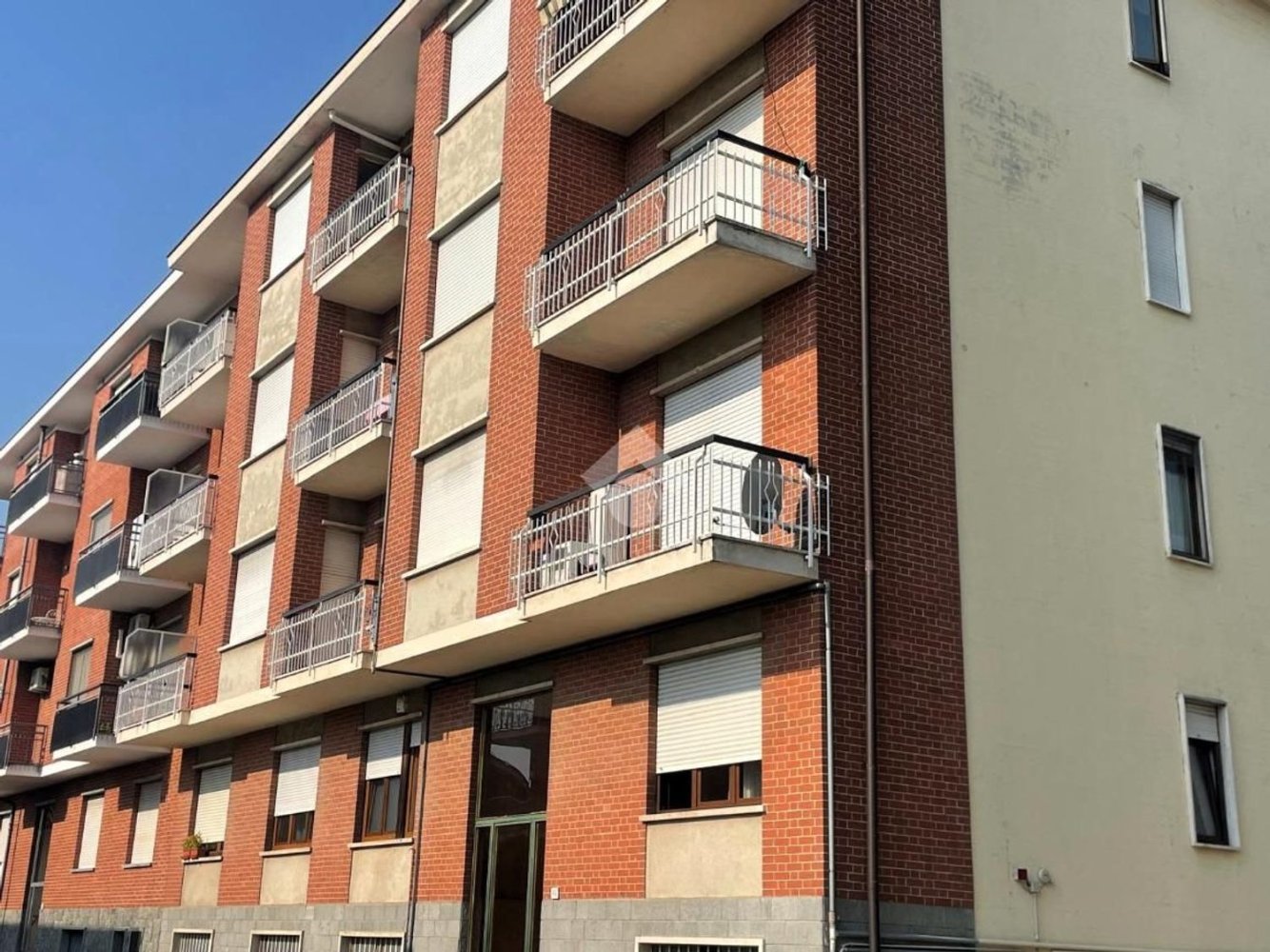 3 bedrooms Apartment in Moncalieri, Italy No. 332597