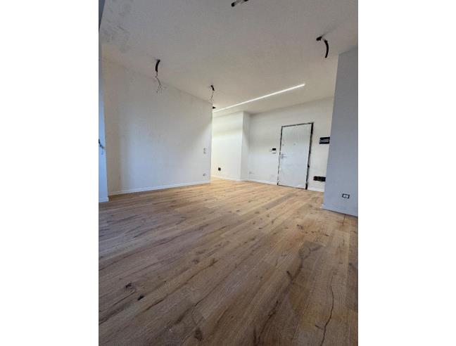 4 rooms Apartment in Bologna, Italy No. 252110