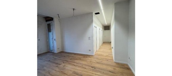 4 rooms Apartment in Bologna, Italy No. 252110 6