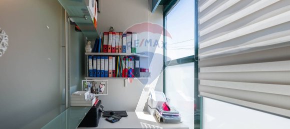 60m² Commercial property in Osio Sotto, Italy No. 364736 16