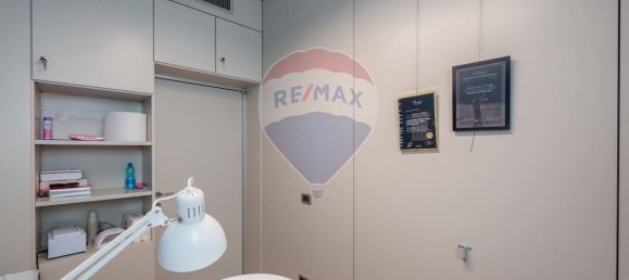 60m² Commercial property in Osio Sotto, Italy No. 364736 10